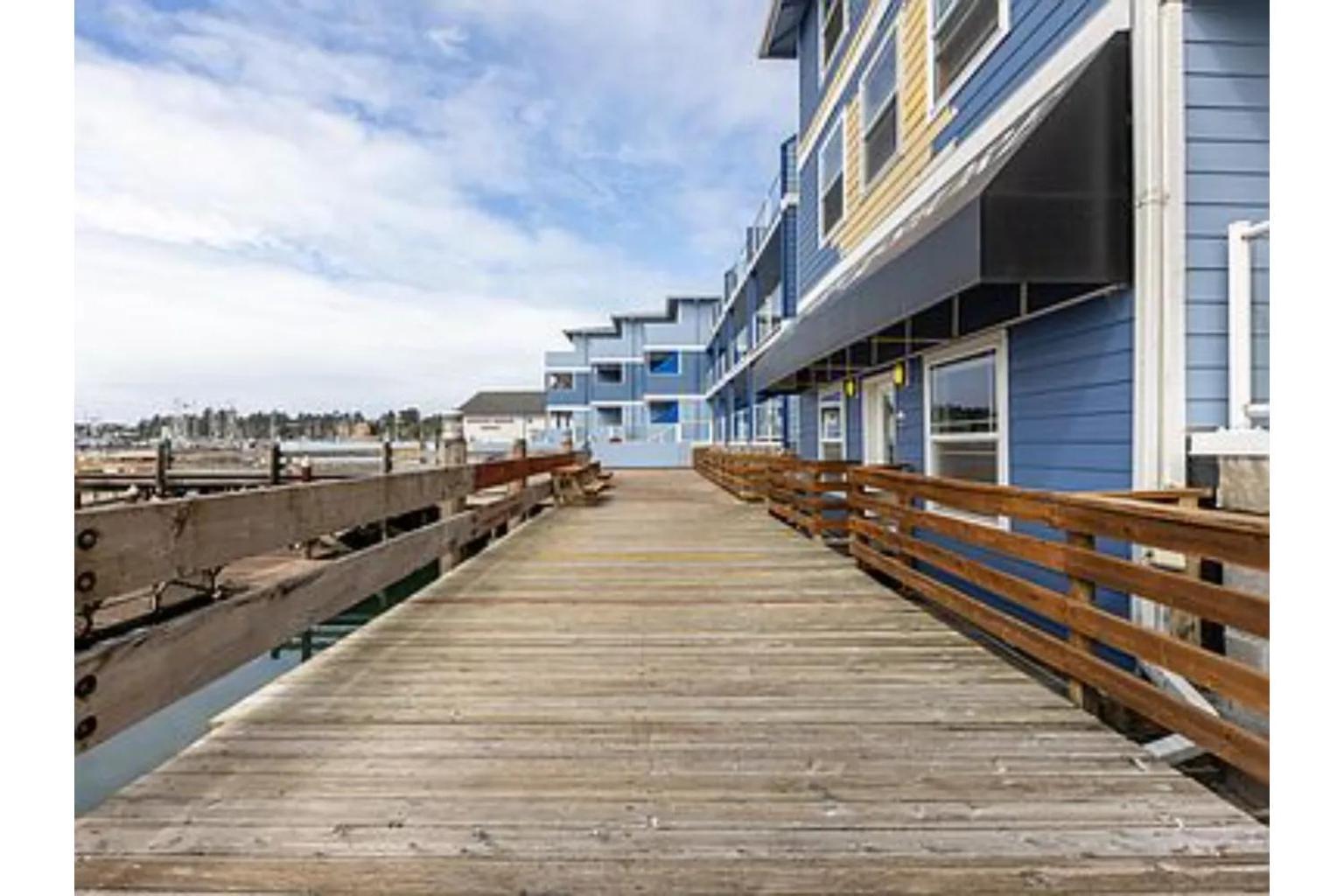 The Landing At Newport Condominium Hotel Екстер'єр фото