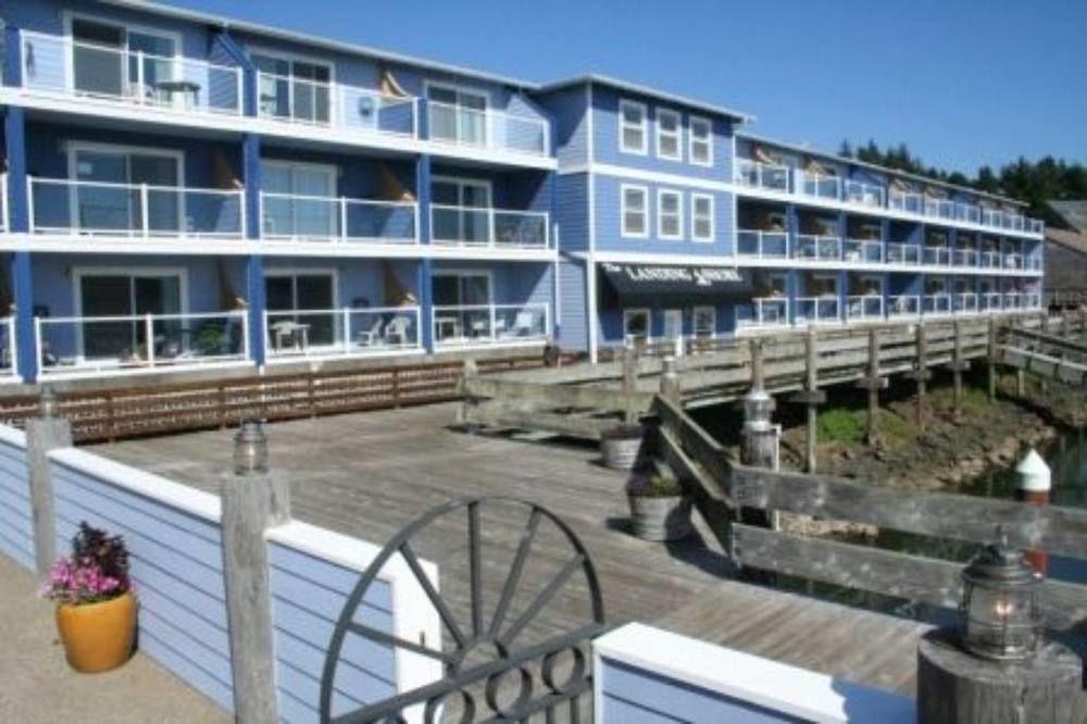 The Landing At Newport Condominium Hotel Екстер'єр фото