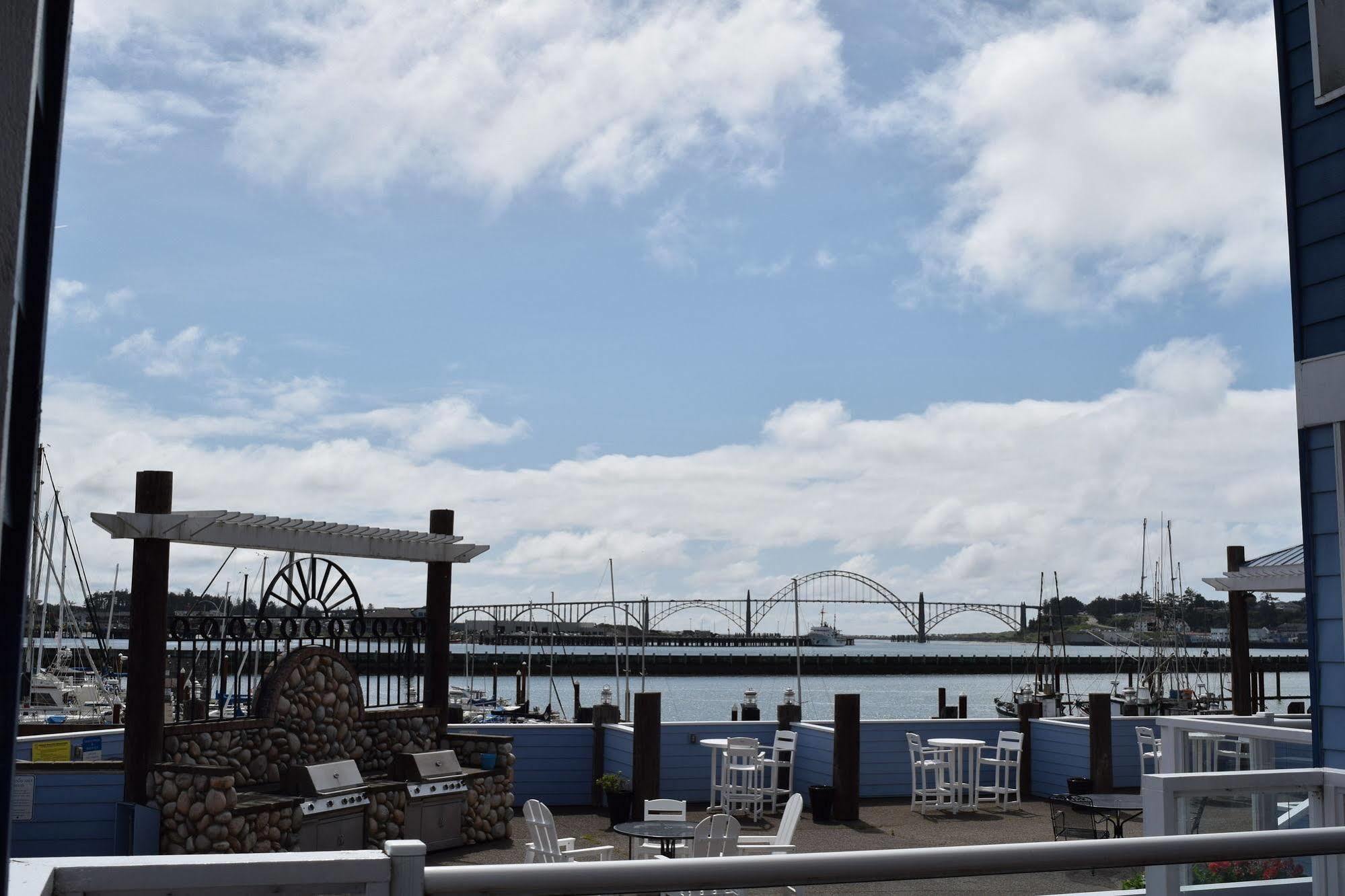 The Landing At Newport Condominium Hotel Екстер'єр фото